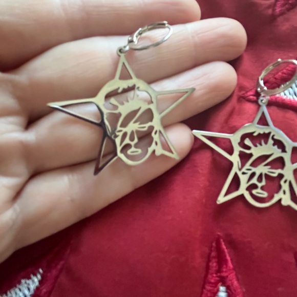 Silver Starman David Bowie earrings. For the big bowie fan. Punk Ziggy glam rock - Picture 2 of 3